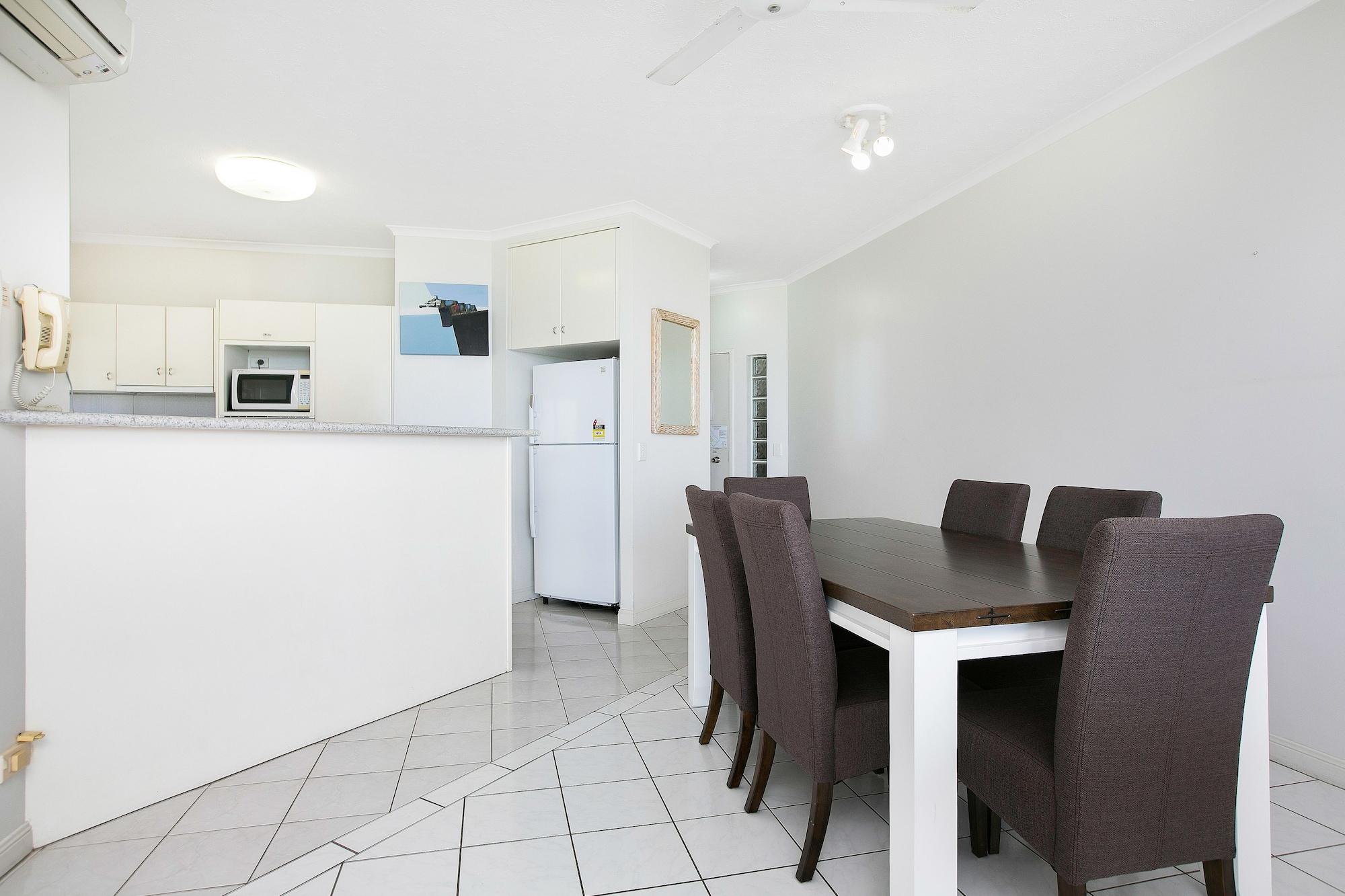 On The Beach Apartments Trinity Beach Buitenkant foto